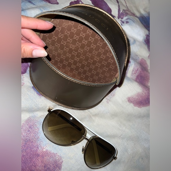 Authentic Gucci Sunglasses (unisex) - Picture 4 of 5
